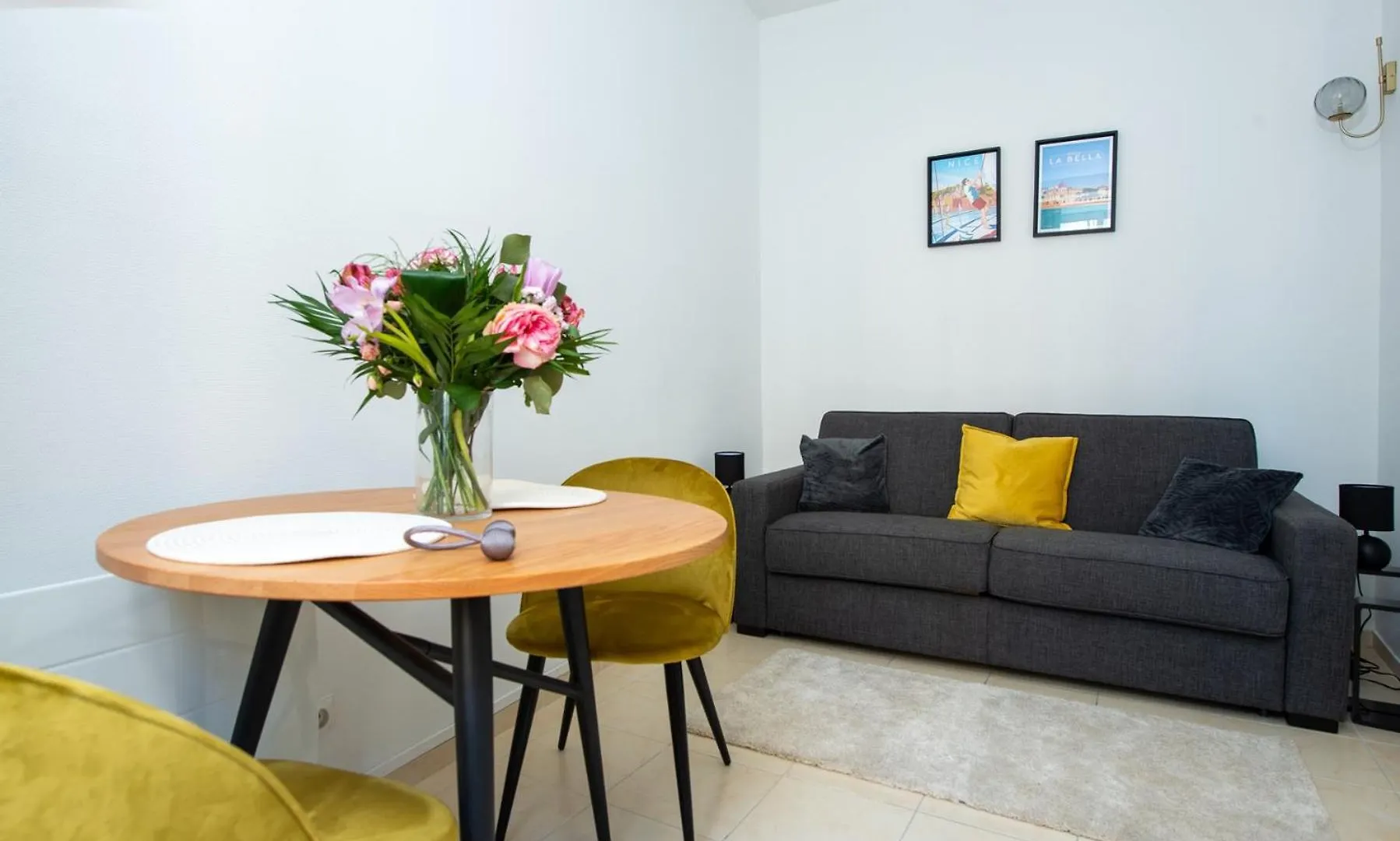 Iconic Central Flat Nice Apartment